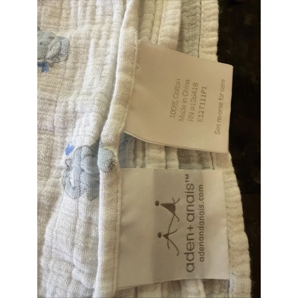 Aden +‎ Anais Baby Blanket Blue Elephant Spraying Water Muslin Swaddle Lovey